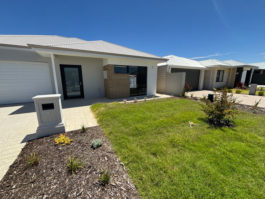 Brabham shared SDA House — Home image 1