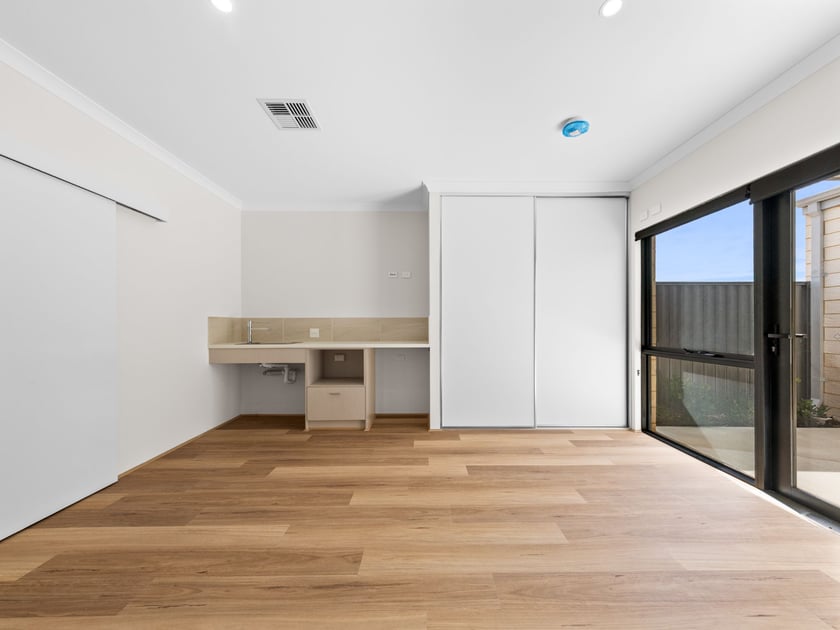 Madora Bay SDA House — Home image 13