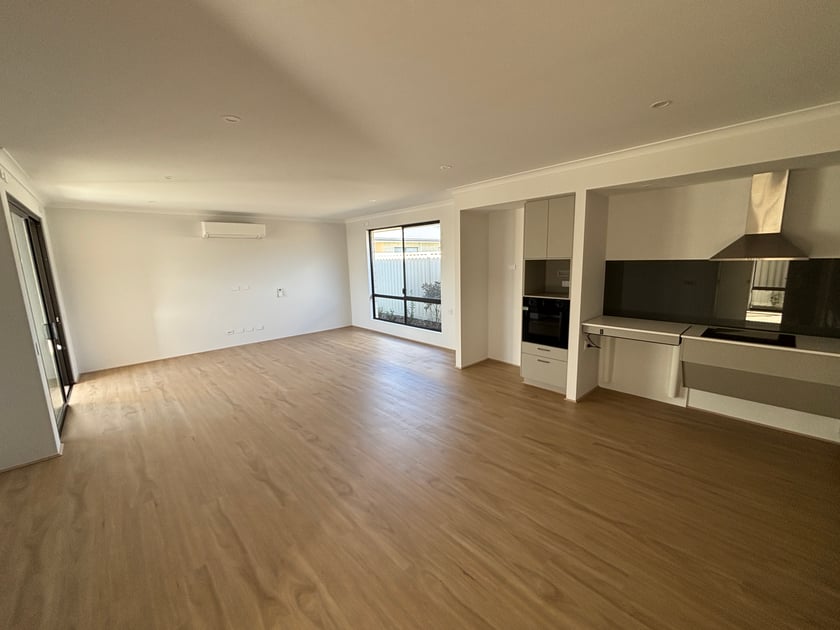 Hilbert SDA House — Home image 12