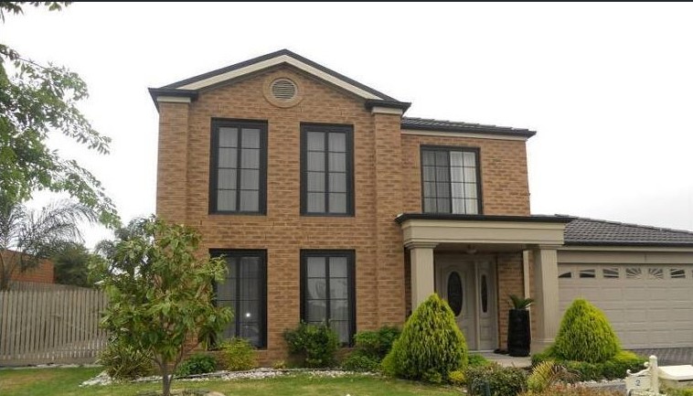 Vezlay Retreat with Only 1 Bedroom Available! — Home image 3