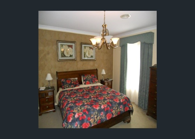 Vezlay Retreat with Only 1 Bedroom Available! — Home image 8