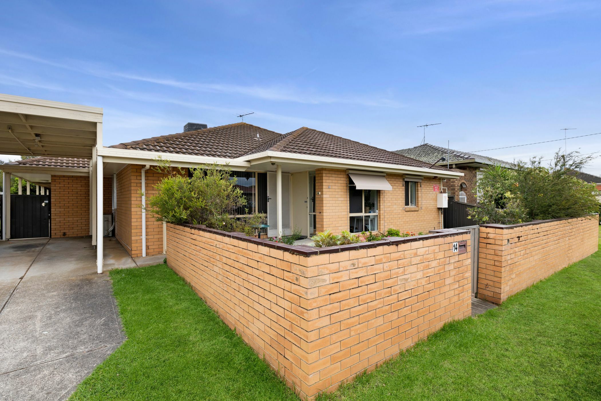 Relaxing home in tranquil setting — Home image 4