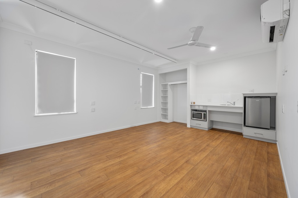 3 SDA Rooms (HPS) + OOA, Available now in Mount Low! — Home image 3