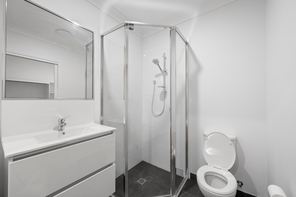 3 SDA Rooms (HPS) + OOA, Available now in Mount Low! — Home image 2
