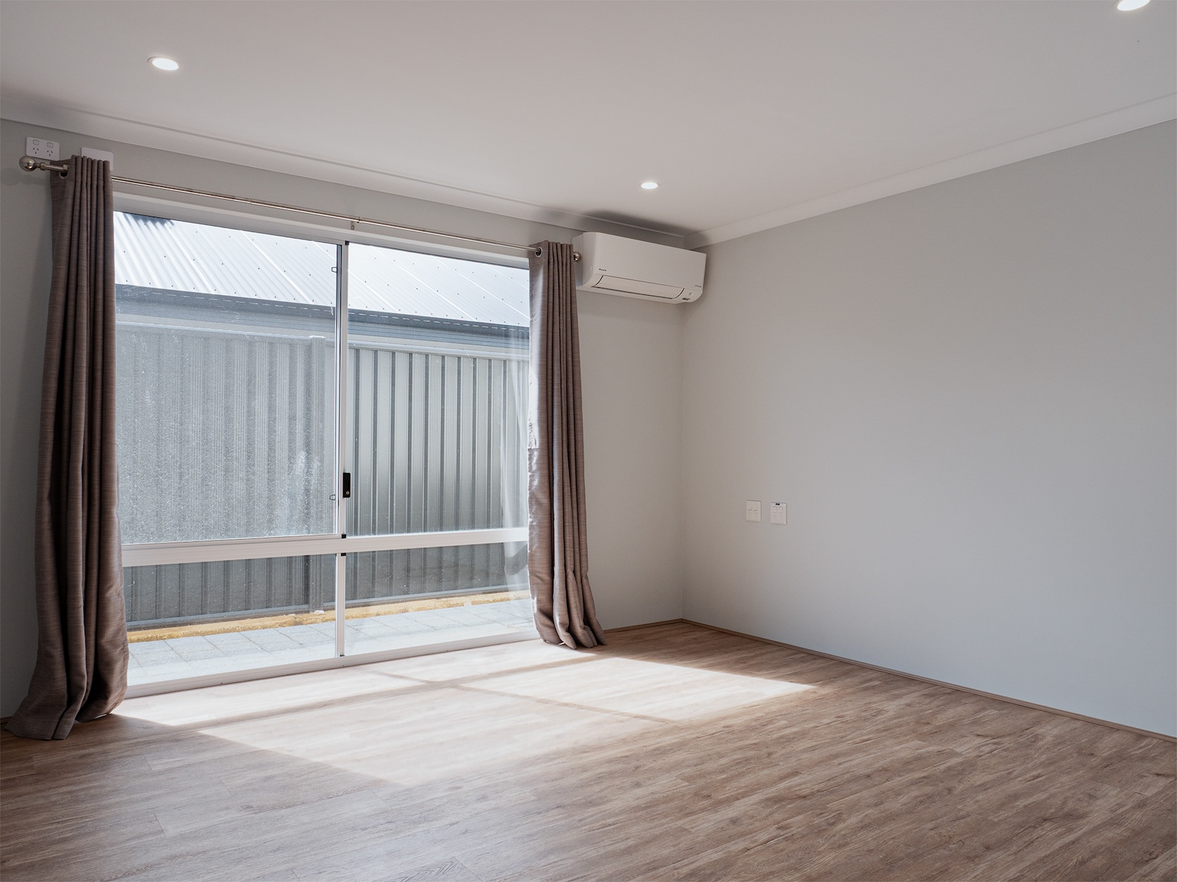 Baldivis 2 BED - HPS Home with 24/7 Support Room ! Enquire NOW — Home image 6