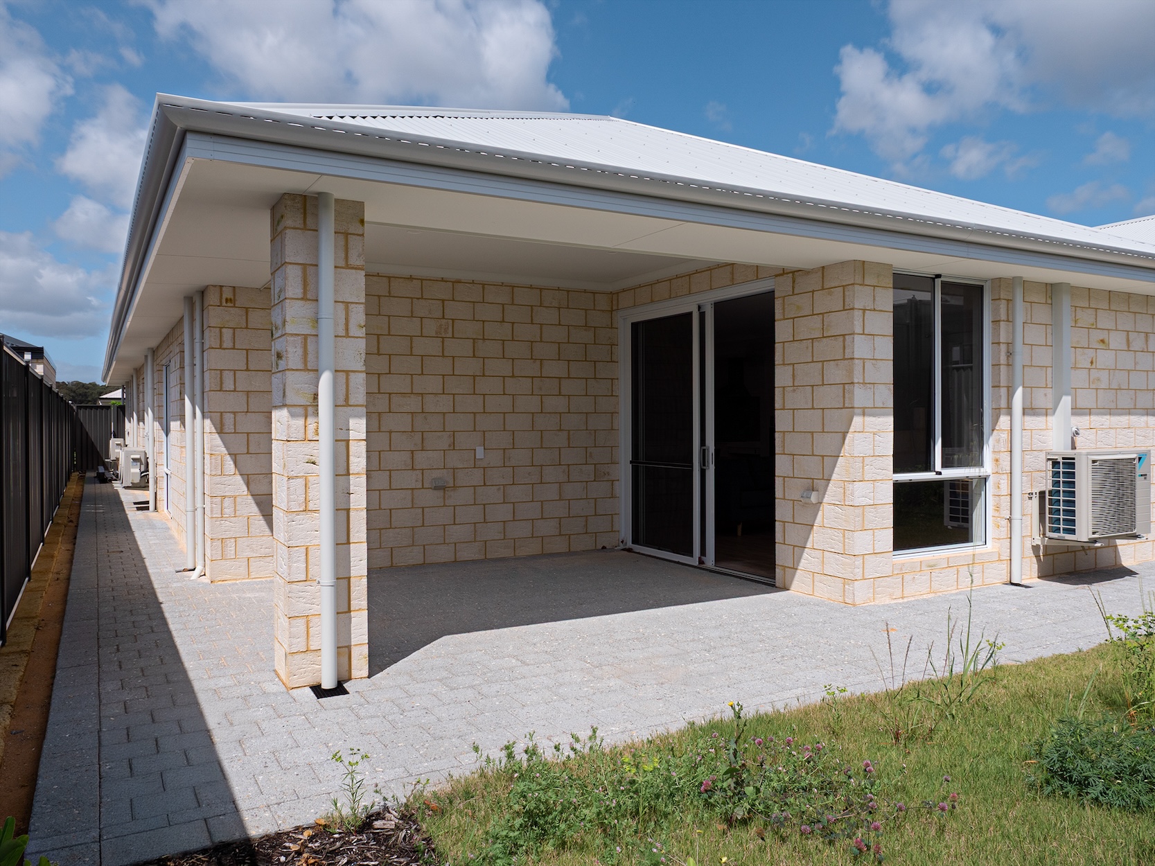 Baldivis 2 BED - HPS Home with 24/7 Support Room ! Enquire NOW — Home image 7