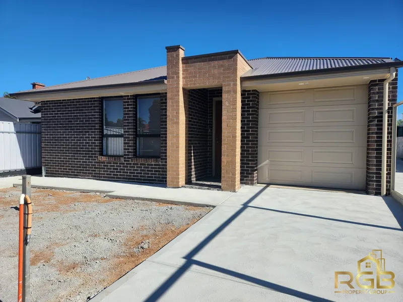 SIL House- Raglan Avenue, South Plympton — Home image 6