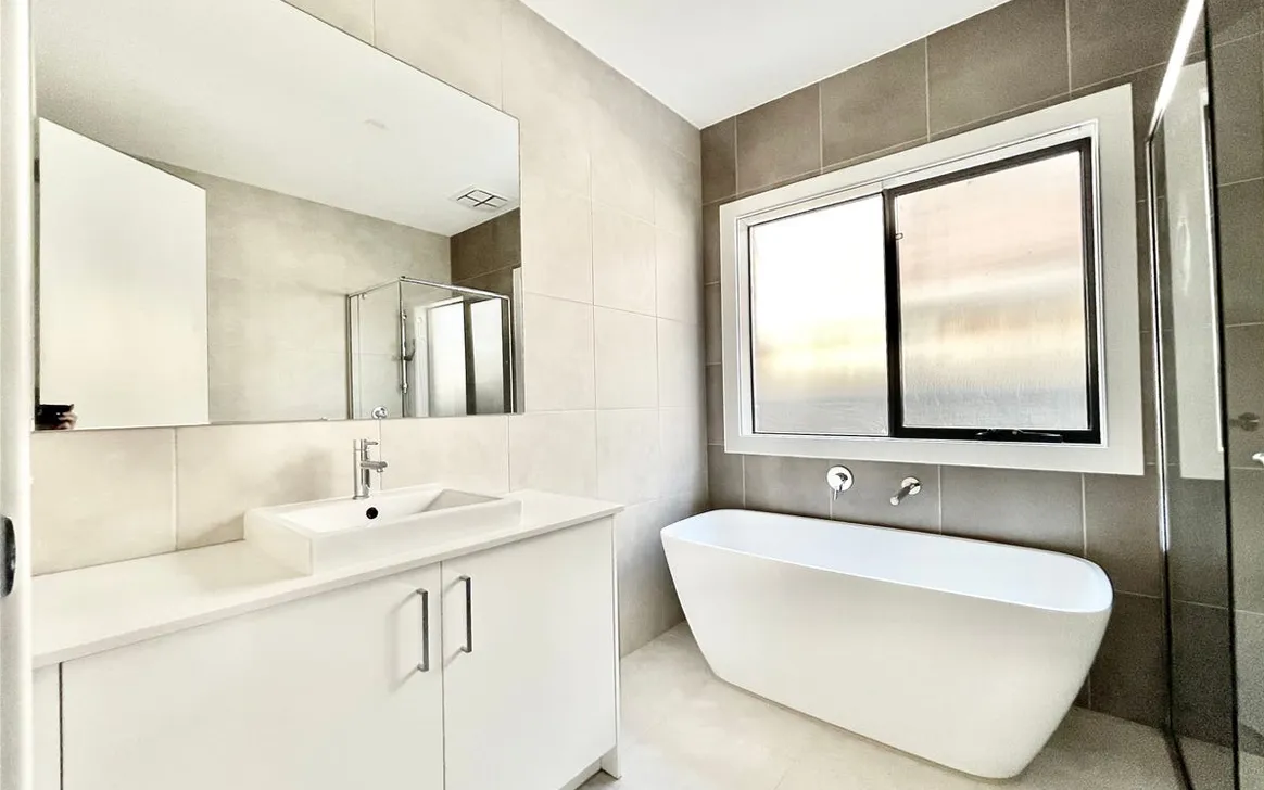 Beautiful and Accessible SIL Home in Chirnside Park — Home image 3