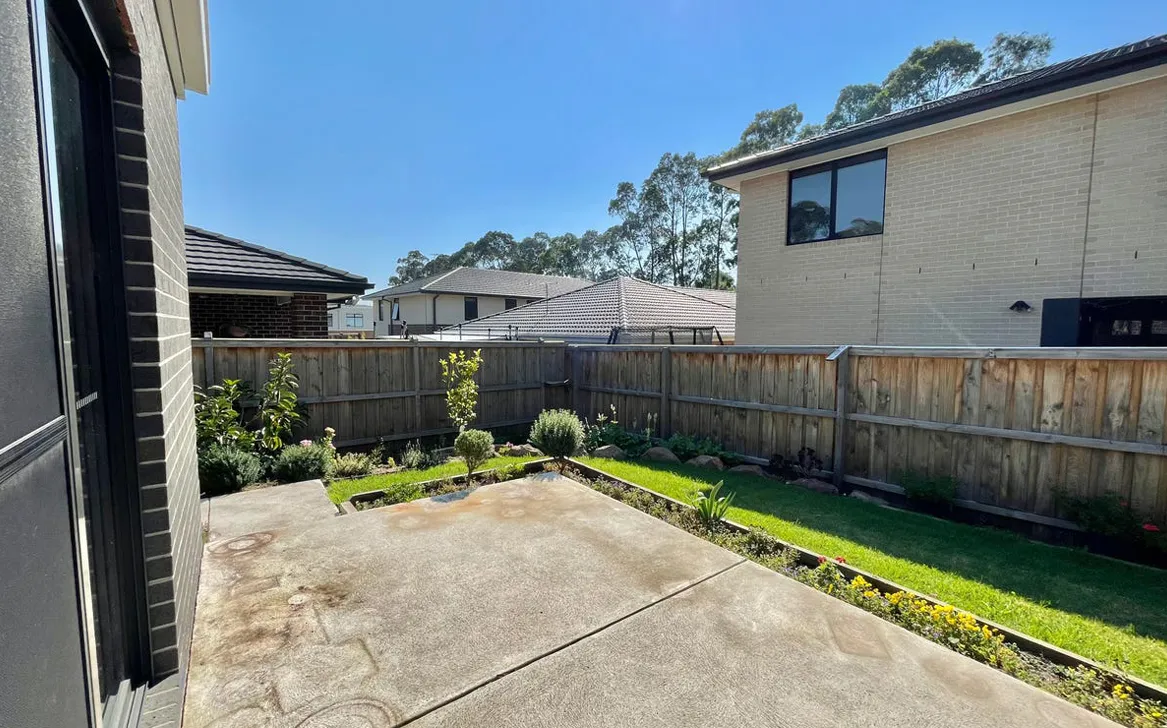 Beautiful and Accessible SIL Home in Chirnside Park — Home image 7
