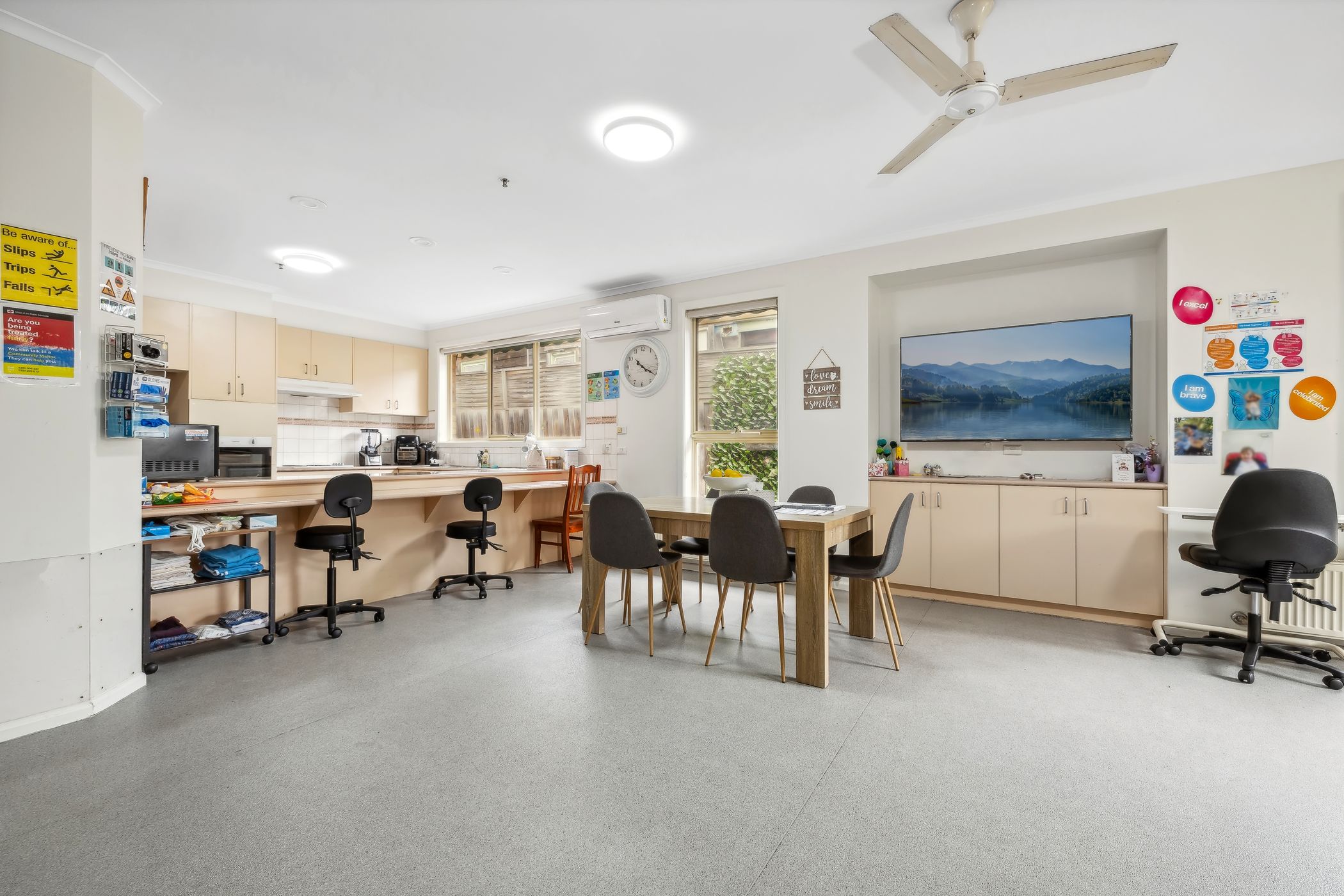 Two bedrooms available in this appealing Fully Accessible home in leafy Carrum. — Home image 8