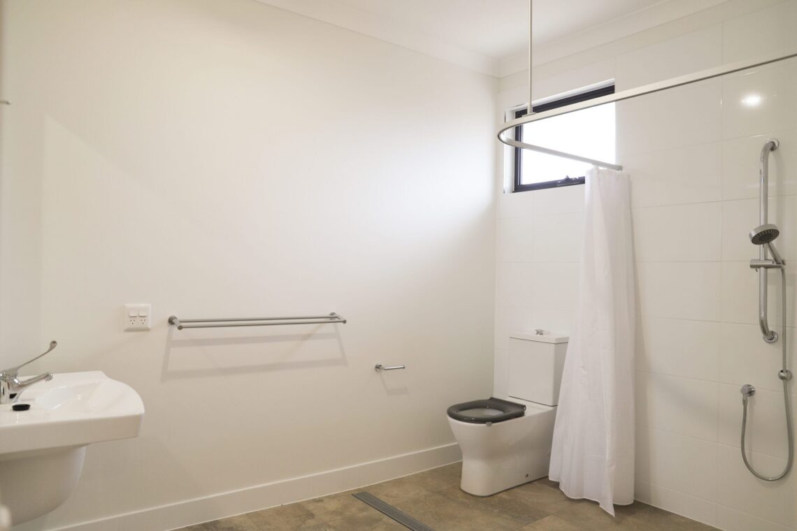 1-Bedroom + OOA Villa High Physical Support in Kippa-Ring — Home image 4