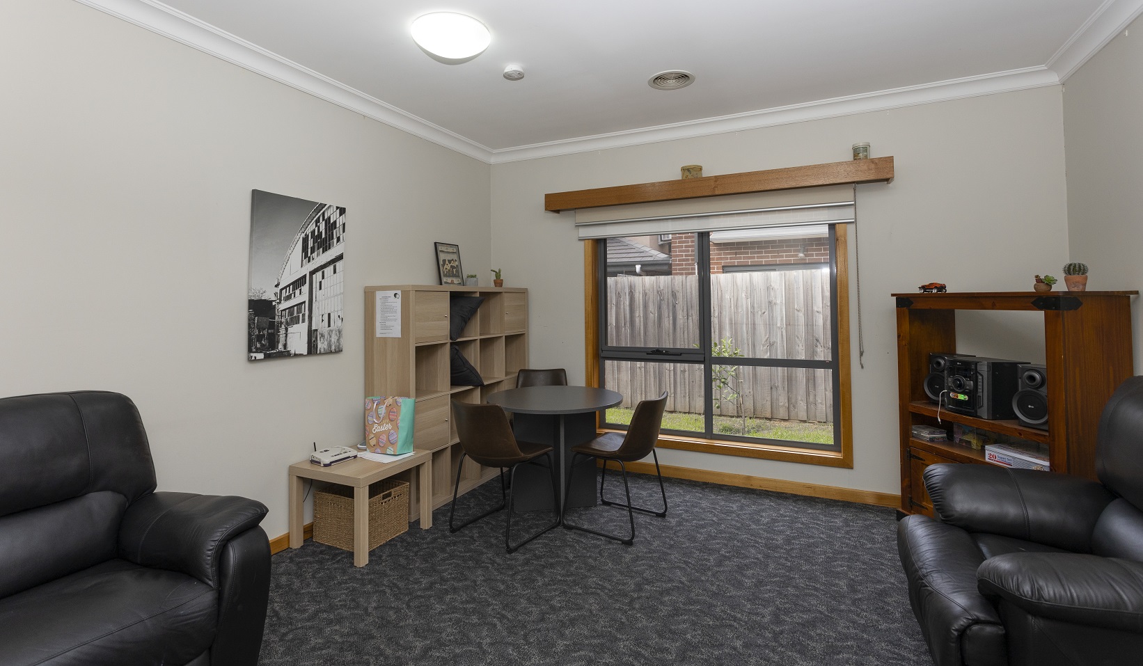 Warm and welcoming home in Springvale — Home image 2