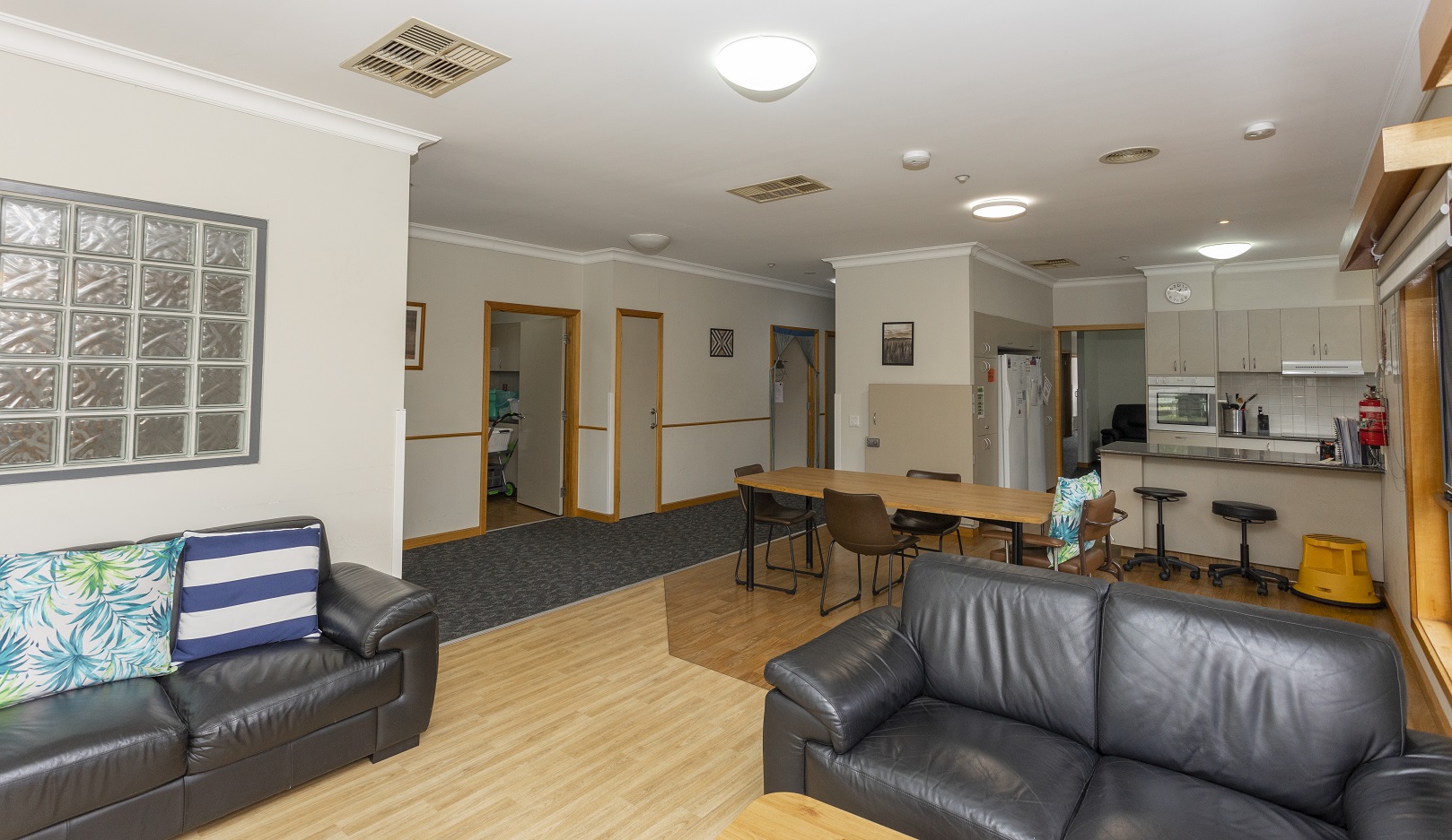 Warm and welcoming home in Springvale — Home image 11