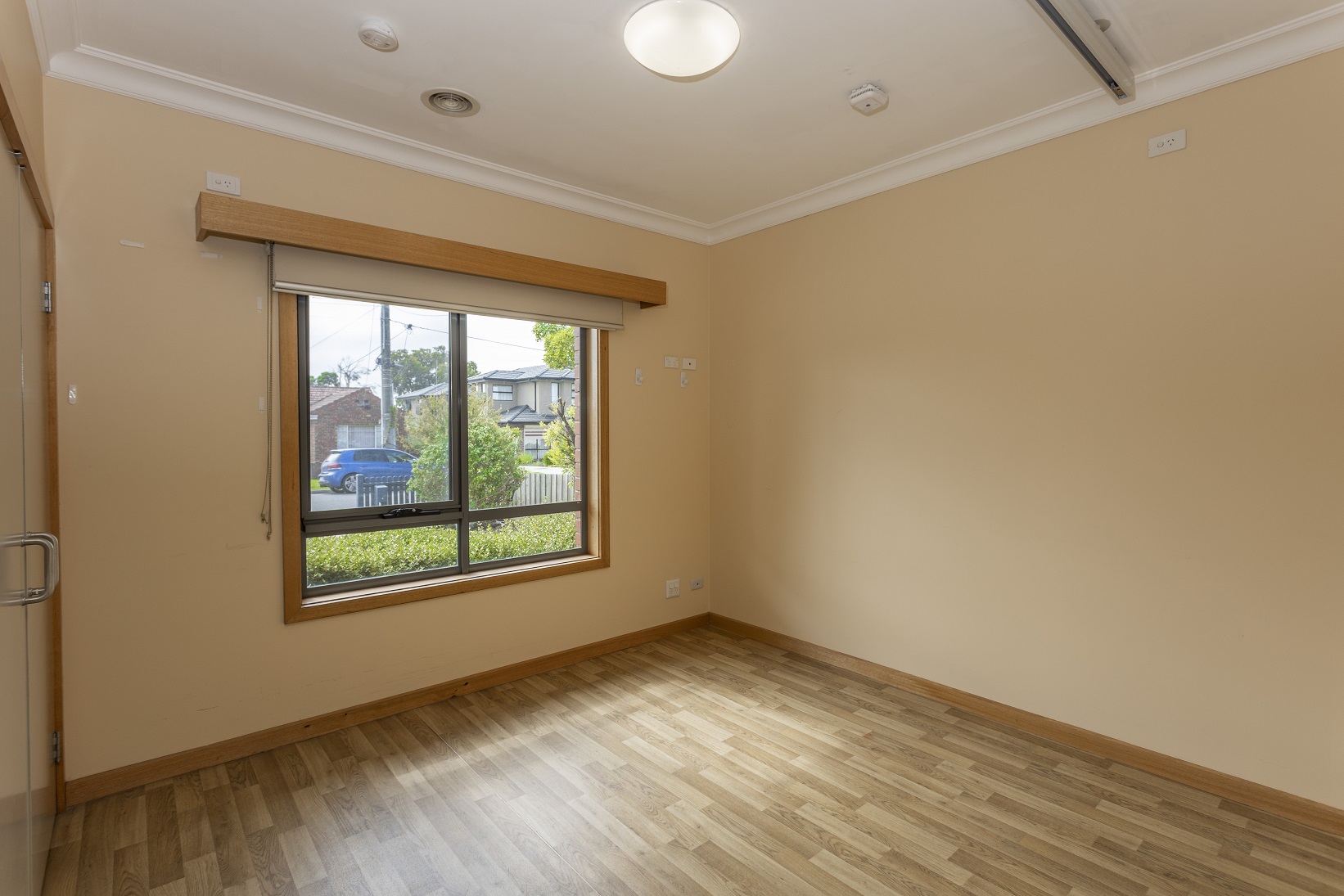 Warm and welcoming home in Springvale — Home image 12