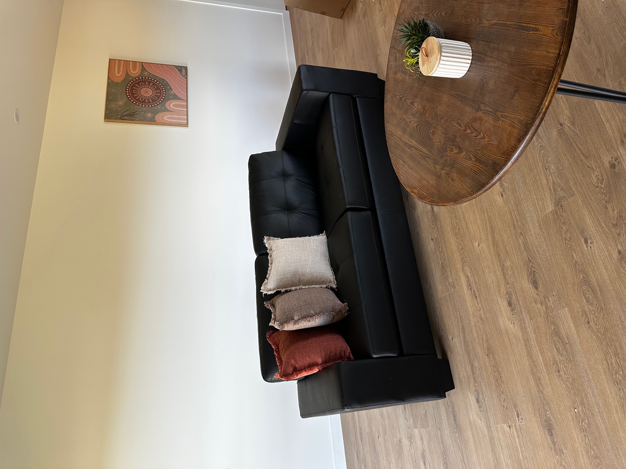 High physical support home in Old beach  2+ OOA Immediately available — Home image 6