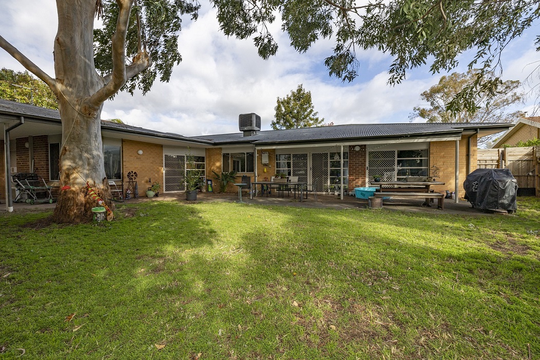 Spacious and inviting home located in Dandenong North. — Home image 3