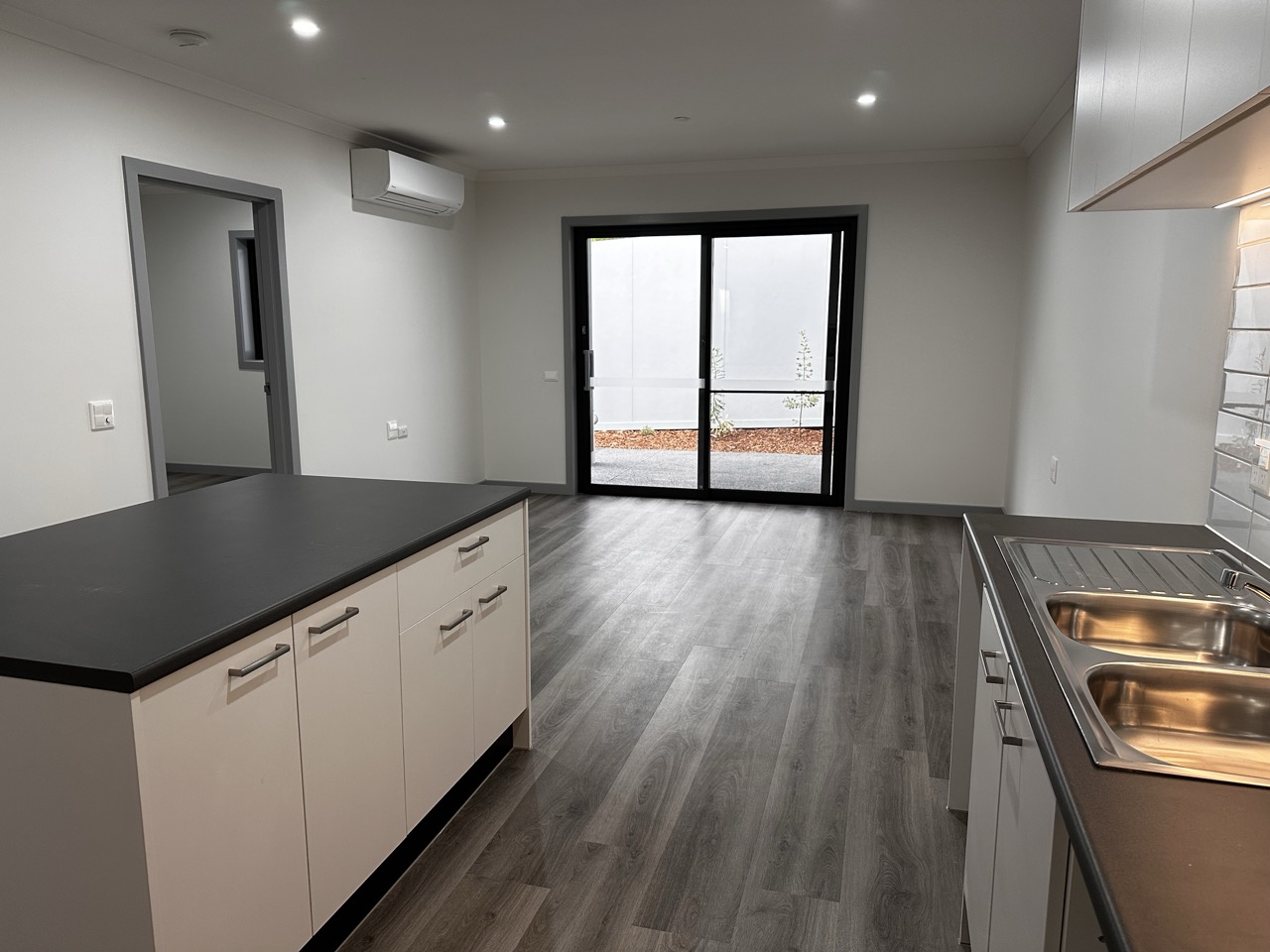 1 Resident Villa - SDA Robust / Improved Liveability — Home image 8