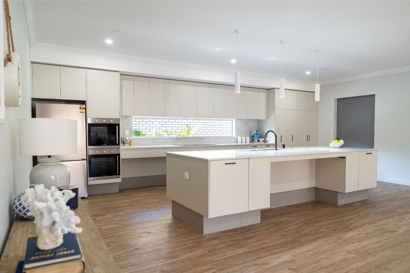 Spacious Luxury Award Winning Home with Overnight Support Disability Accommodation — Home image 2