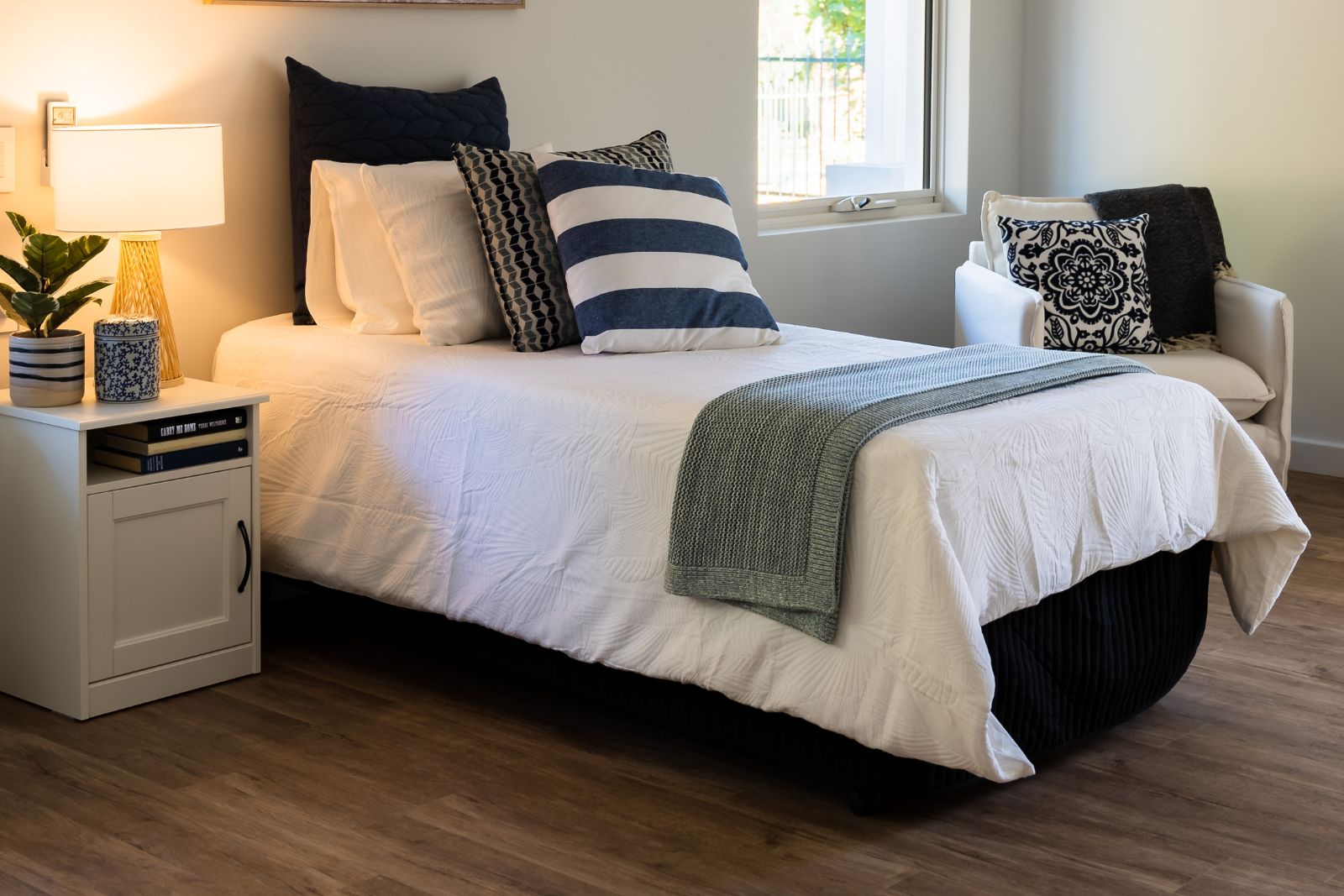 Spacious Luxury Award Winning Home with Overnight Support Disability Accommodation — Home image 11