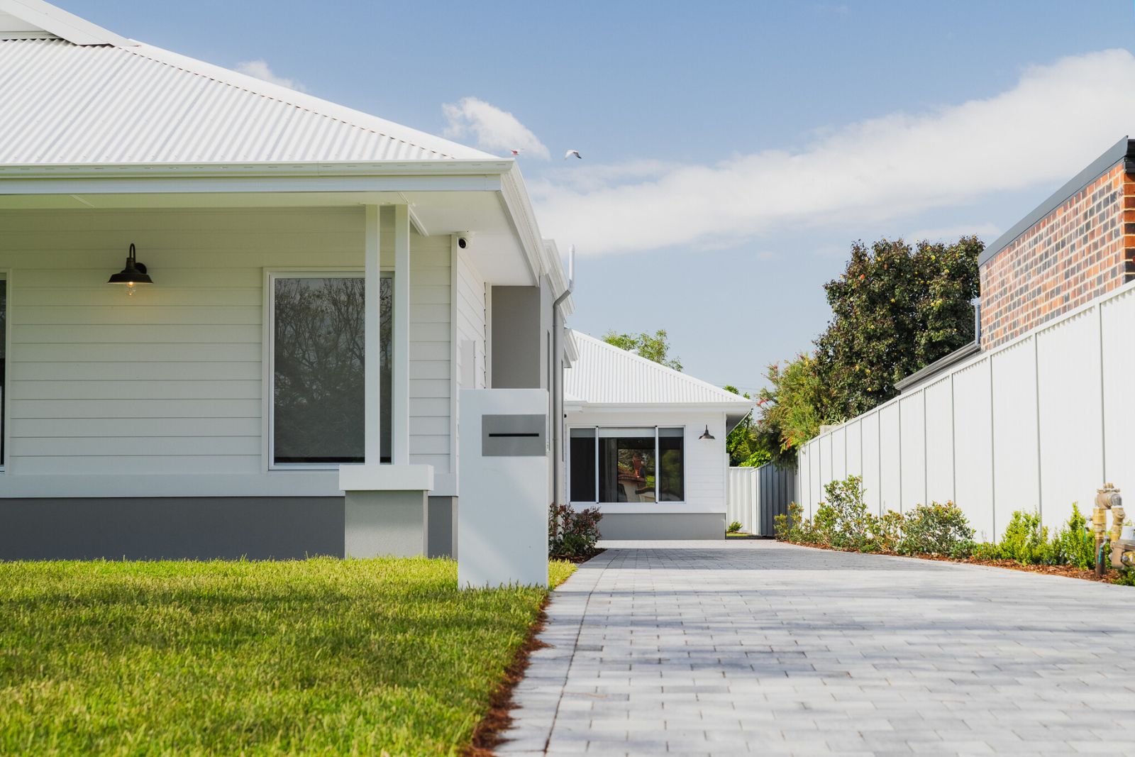 TWO spacious, luxury homes : 2 bedroom and 3 bedroom for sharing. Disability Accommodation — Home image 3