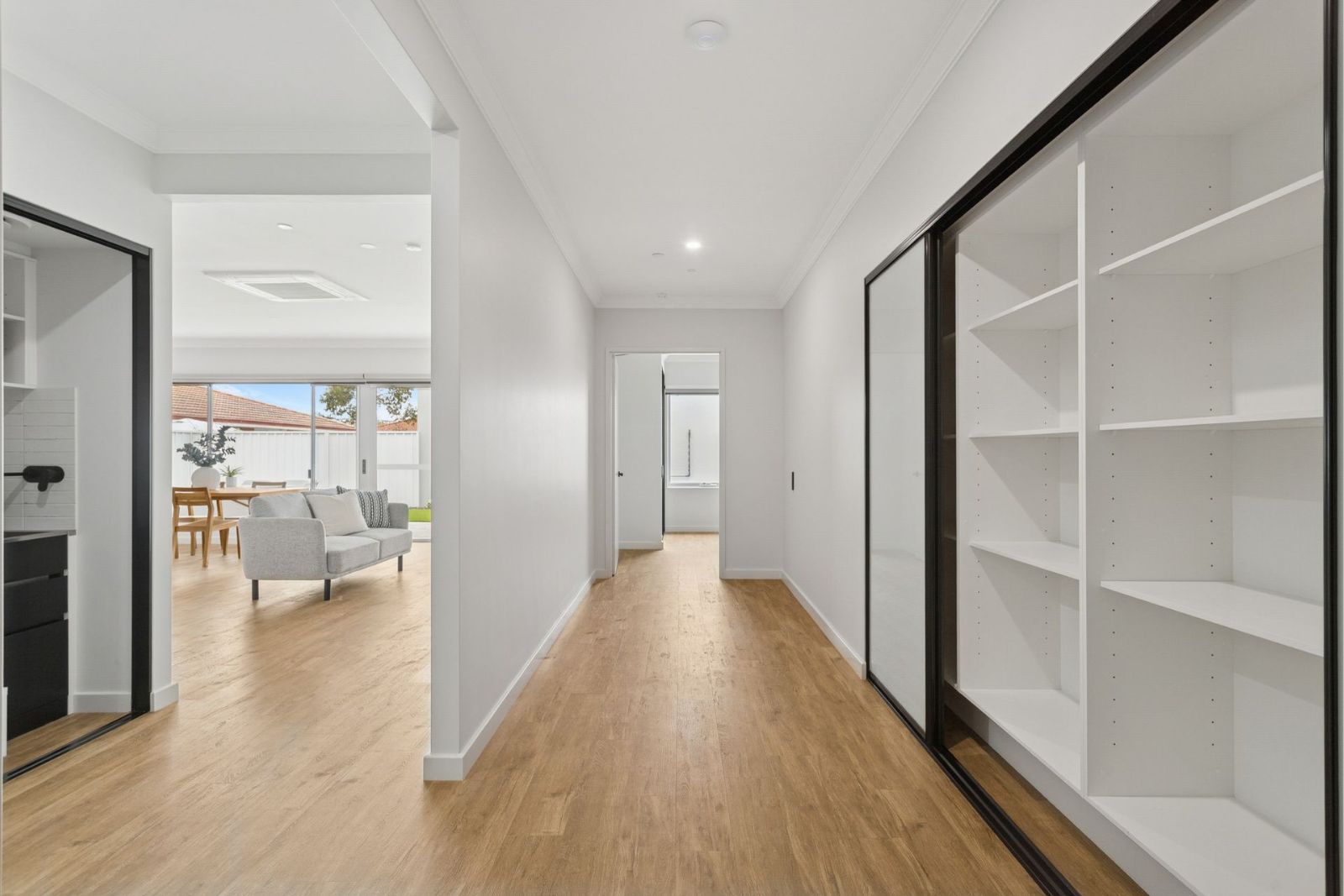 TWO spacious, luxury homes : 2 bedroom and 3 bedroom for sharing. Disability Accommodation — Home image 22
