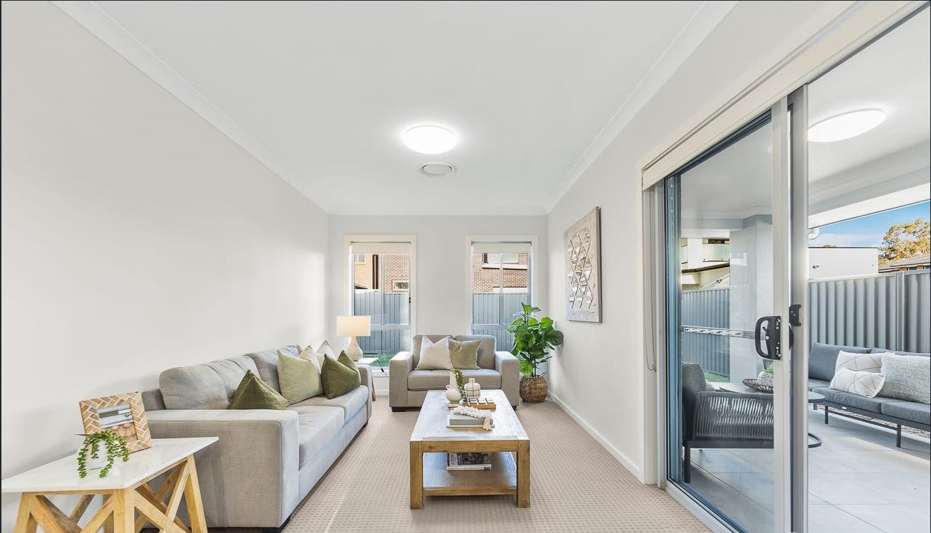 Beautiful 4 Bedroom SIL — Home image 4