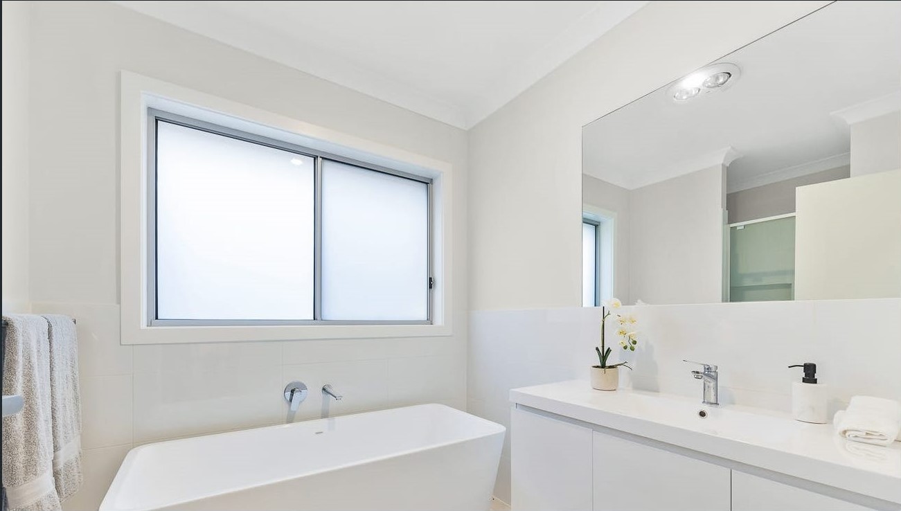 Beautiful 4 Bedroom SIL — Home image 9