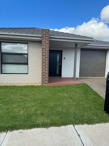 Accessible SIL Accommodation with Two Vacant Rooms in Beveridge VIC — Home image 10