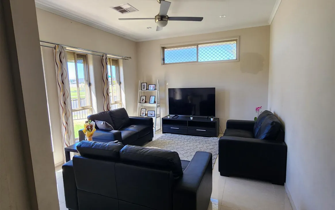 Modern One-Story 4-Bedroom SIL Home in Parafield Gardens — Home image 5