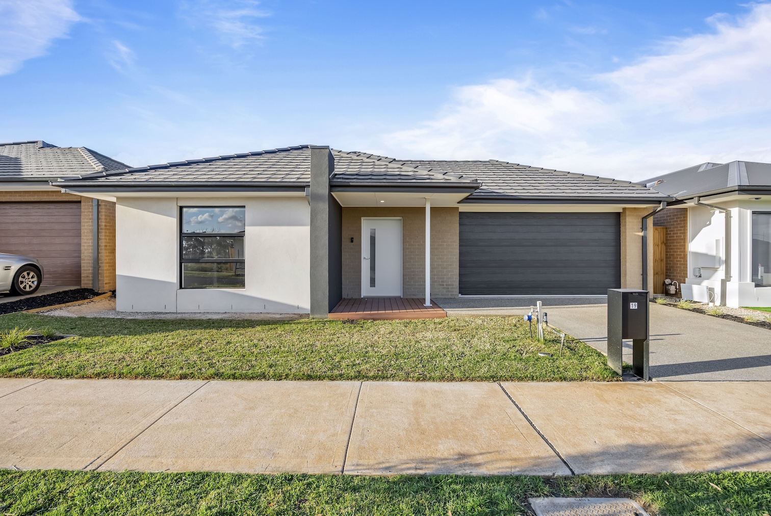 BROOKFIELD – BRAND NEW HPS – 2 PARTICIPANTS – MOVE IN NOW — Home image 5