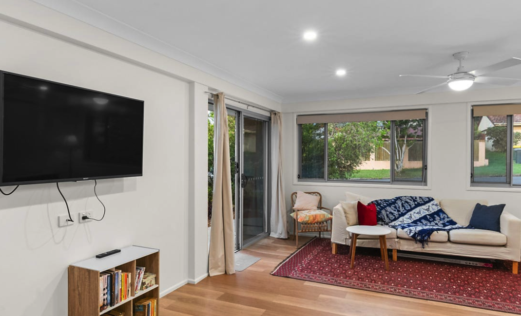Sunnybank Hills — Home image 9