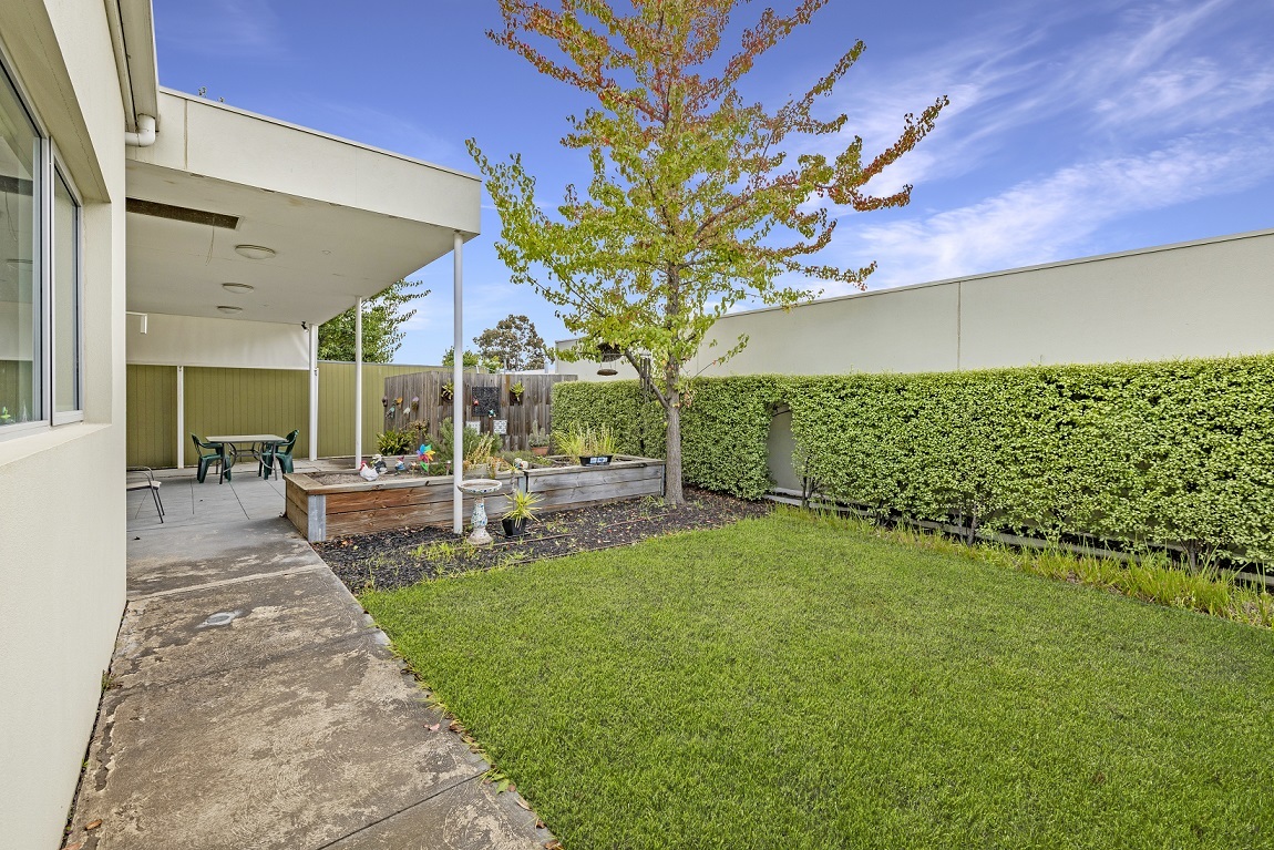 Conveniently located in leafy Kew — Home image 3