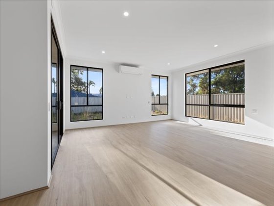 Henley Brook Improved Livability Home - 2 bed — Home image 6