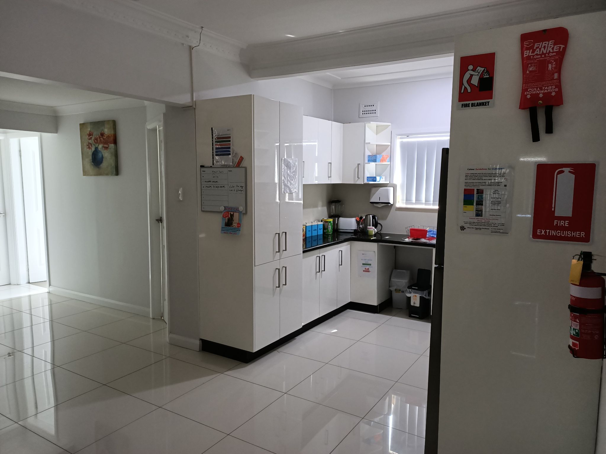 Spacious, Newly Renovated 4 Bedroom house in Guildford — Home image 4