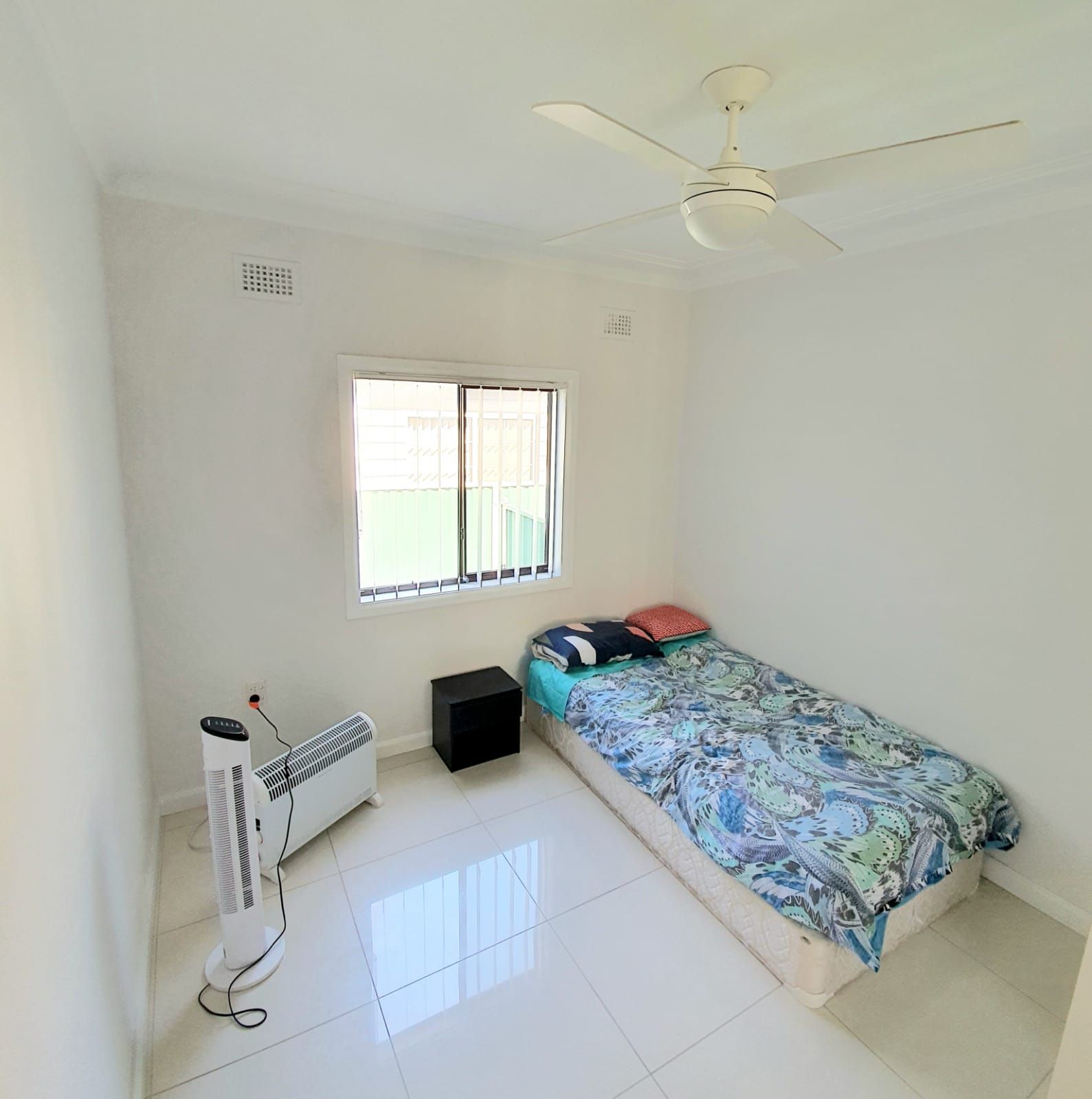 Spacious, Newly Renovated 4 Bedroom house in Guildford — Home image 5