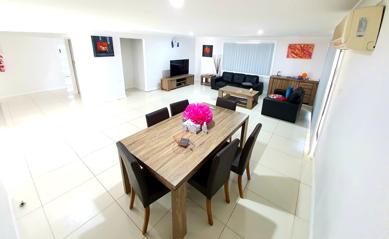 Spacious, Newly Renovated 4 Bedroom house in Guildford — Home image 9