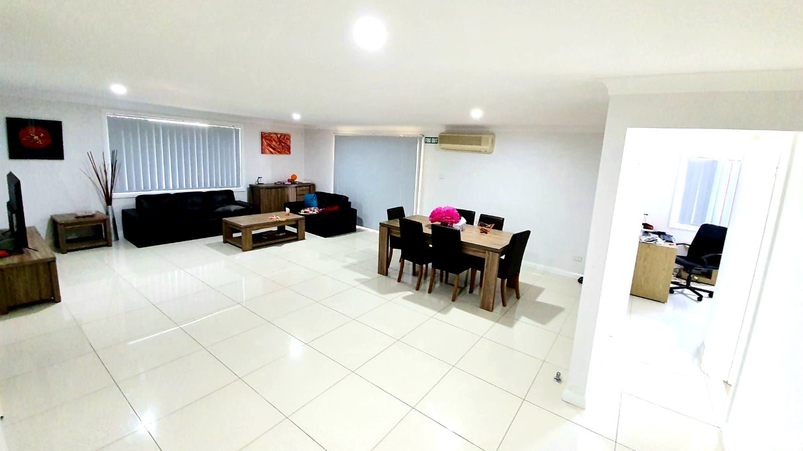 Spacious, Newly Renovated 4 Bedroom house in Guildford — Home image 13