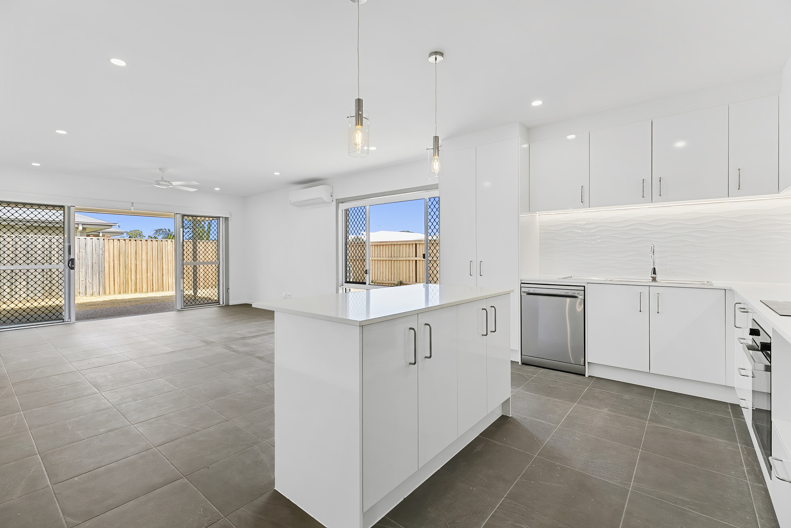 Point Vernon QLD – Improved Liveability House, Dougan Street, Point Vernon QLD — Home image 8