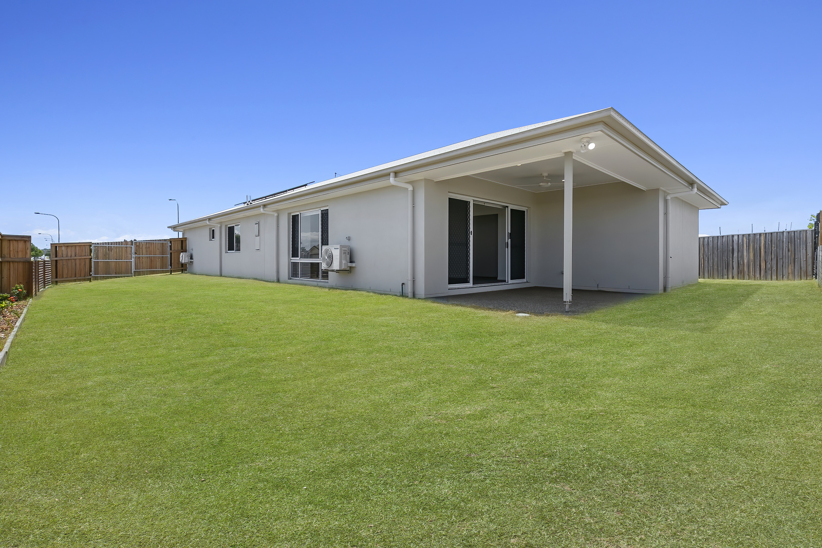 Point Vernon QLD – Improved Liveability House, Dougan Street, Point Vernon QLD — Home image 12