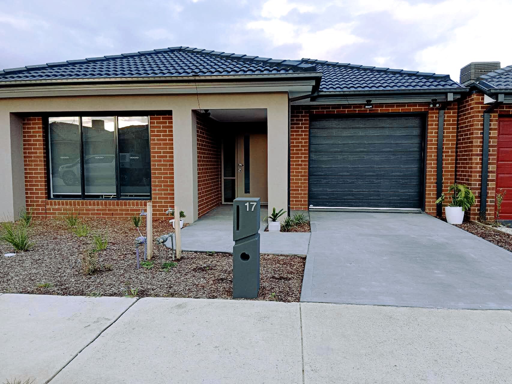 BRAND NEW ROBUST HOME - CRANBOURNE EAST — Home image 2