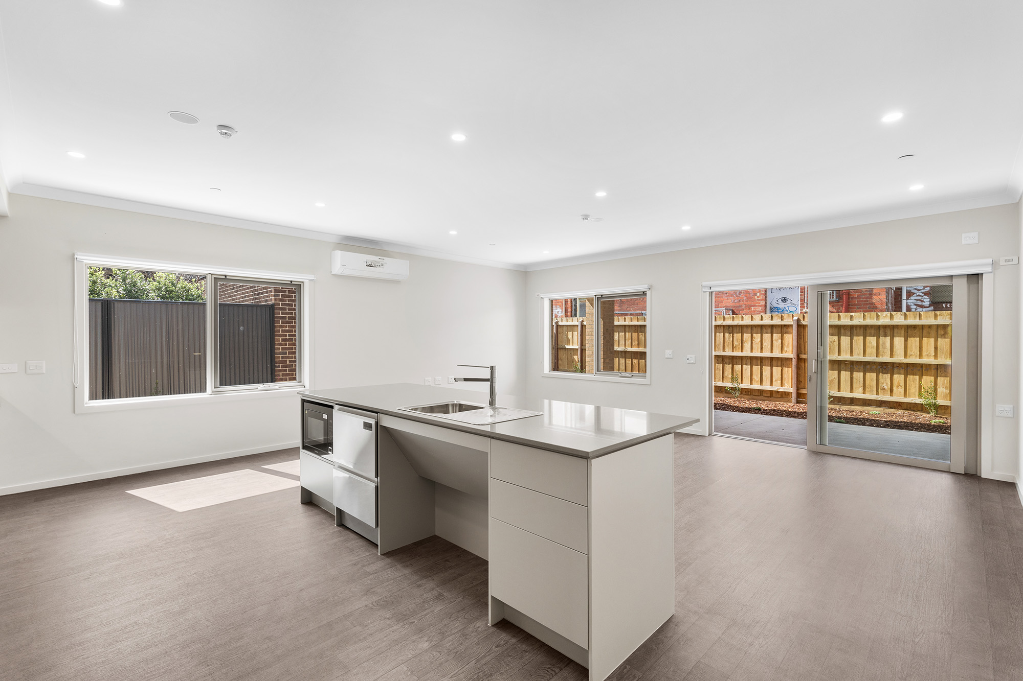 2 Bed/2 Bath + OOA High Physical Support House in Fairfield! — Home image 2