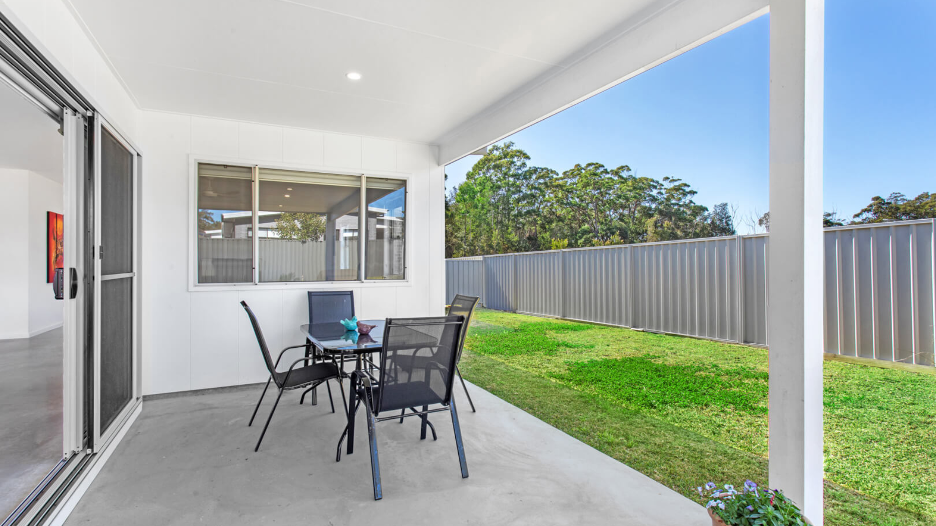 Wallabi Point 150 Property Image - Courtyard