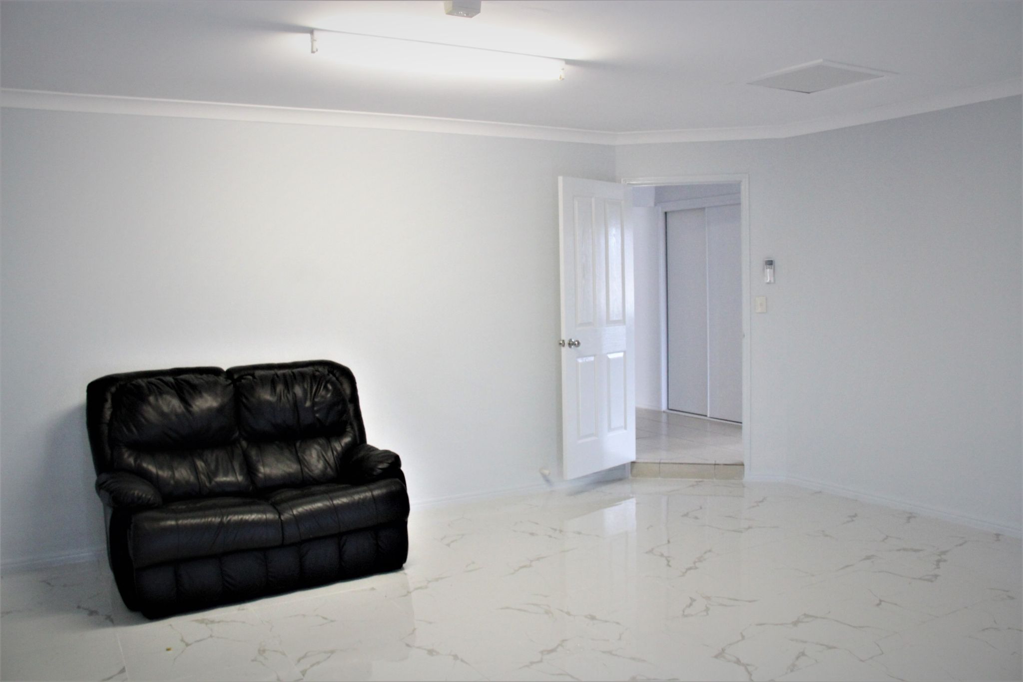 SIL HOUSE - COLLINGWOOD PARK — Home image 6