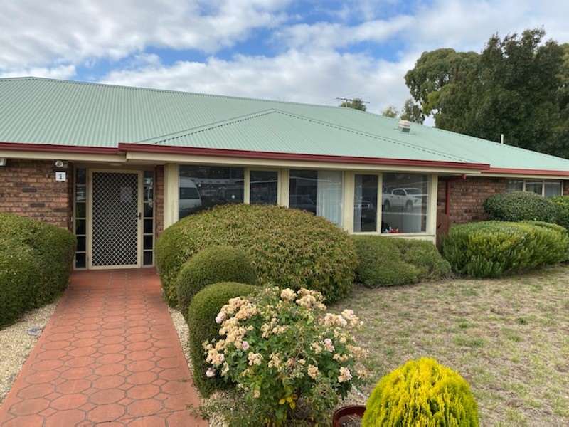 4 Bedroom accessible house with Room available now — Home image 5