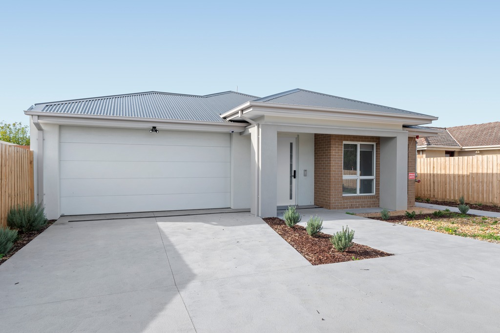 Modern High Physical Support SDA Home with Private Ensuites in Cranbourne — Home image 4