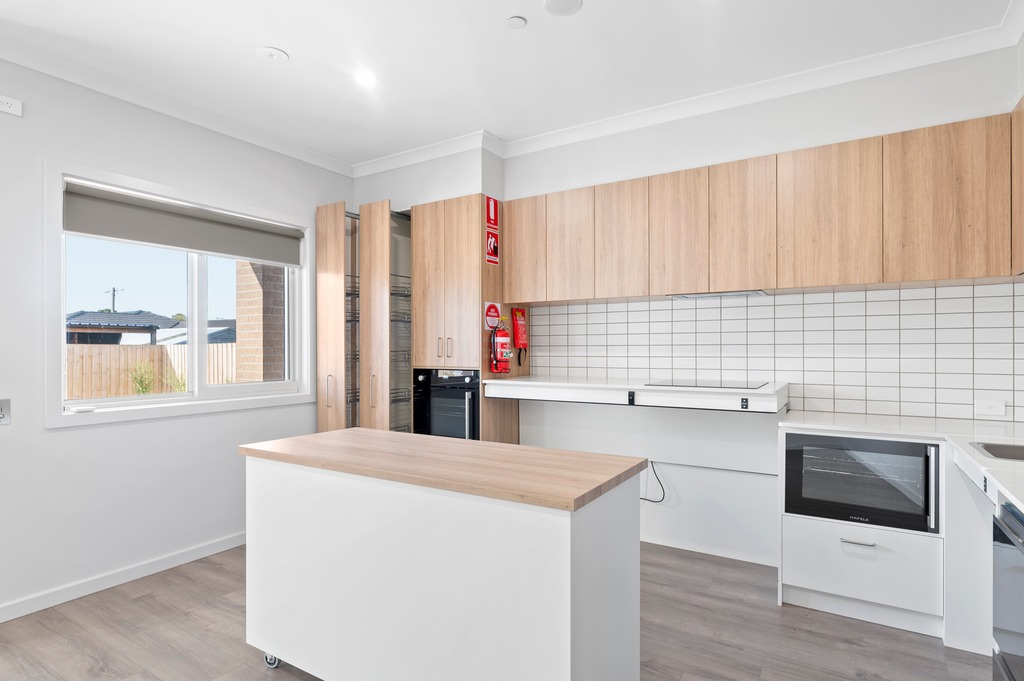 Modern High Physical Support SDA Home with Private Ensuites in Cranbourne — Home image 5