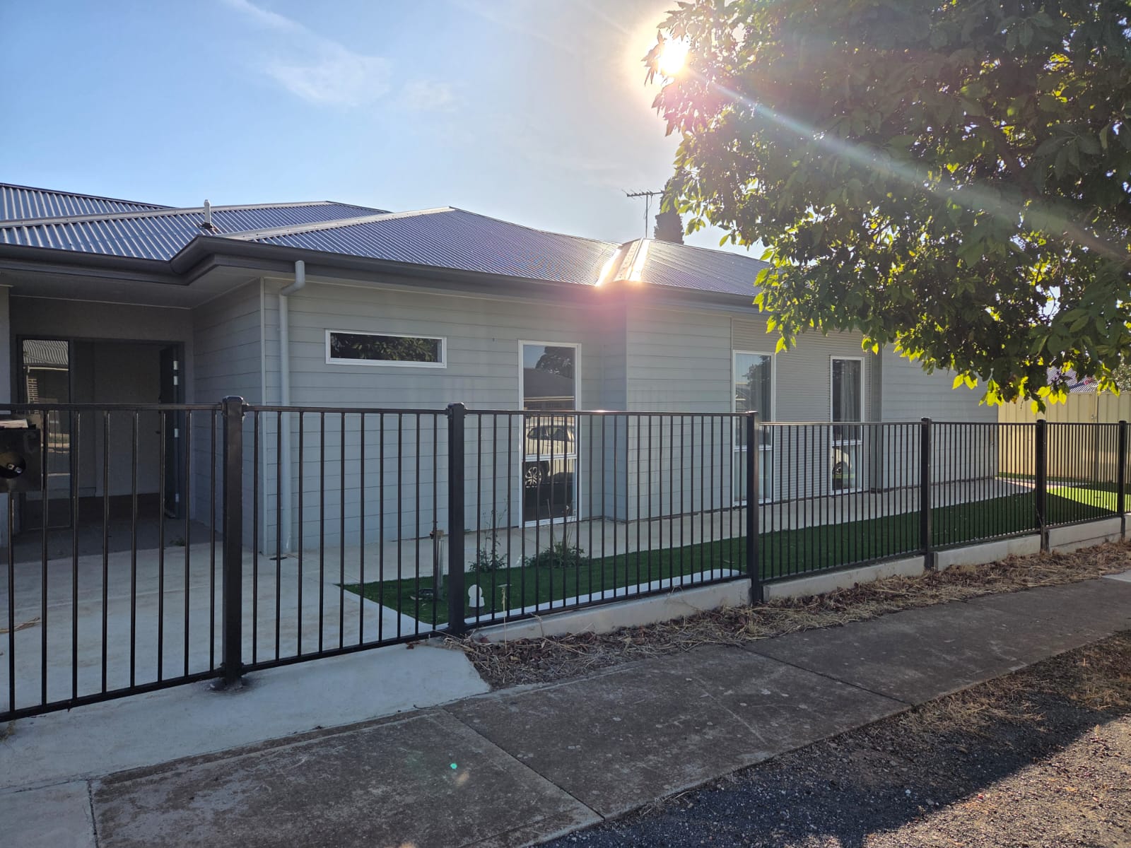 Beautiful 2 Bedroom SDA in Dover Gardens — Home image 2
