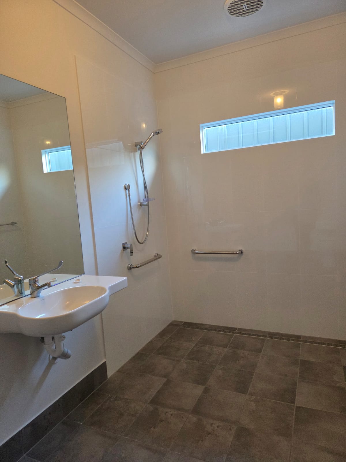 Beautiful 2 Bedroom SDA in Dover Gardens — Home image 7