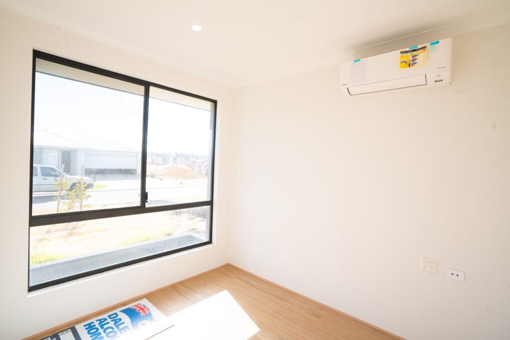 Wonderful Wellard - 3 Bedroom HPS Home with OOA Room — Home image 19