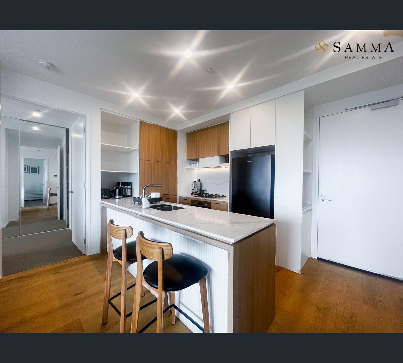 Forever SIL/ILO Home in Modern Ivanhoe — Home image 6